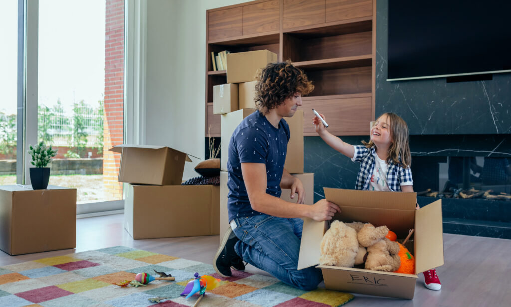 7 tips to guide your child when moving house after divorce